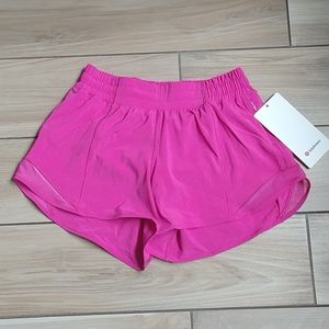 Lululemon Hotty Hot LR Short 4" *(Lined)